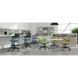 Стул Bella модели 1310 от компании 9to5 Seating оранжевого цвета