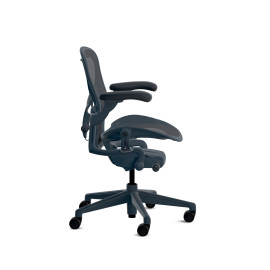 Herman Miller Aeron - Офісне крісло, розмір A, колір синій, сталева основа з гумовими колесами | Офіси