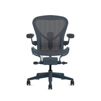Herman Miller Aeron - Офісне крісло, розмір B, колір синій, сталева основа з поліамідними колесами | Дім та офіс