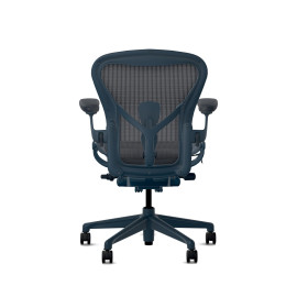 Herman Miller Aeron - Офісне крісло, розмір B, колір синій, сталева основа з поліамідними колесами | Дім та офіс