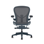 Herman Miller Aeron - Офісние крісло, розмір C, колір синій, сталева основа з поліамідними колесами | Робочі простори