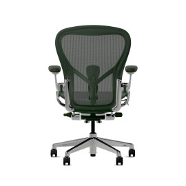Herman Miller Aeron - офісне крісло, розмір C, зелене сидіння та спинка, полірована алюмінієва основа з поліамідними коліщатками | Робота за столом