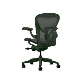 Офисное кресло Herman Miller Aeron, размер B, цвет зеленый, стальное основание с полиамидными роликами | Офисные кресла